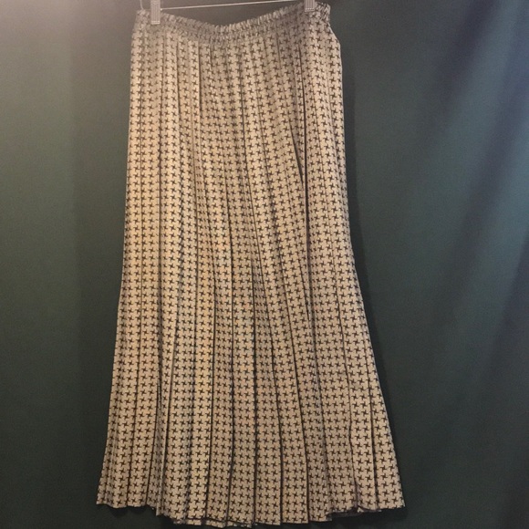 COSCOB Shirt and Skirt Set - Picture 6 of 8